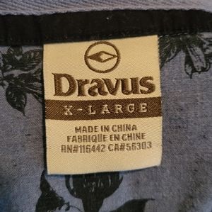 XL/L shirts and hoodies